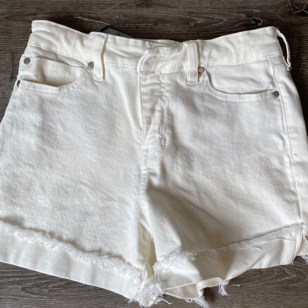 Liverpool women’s size for cream shorts